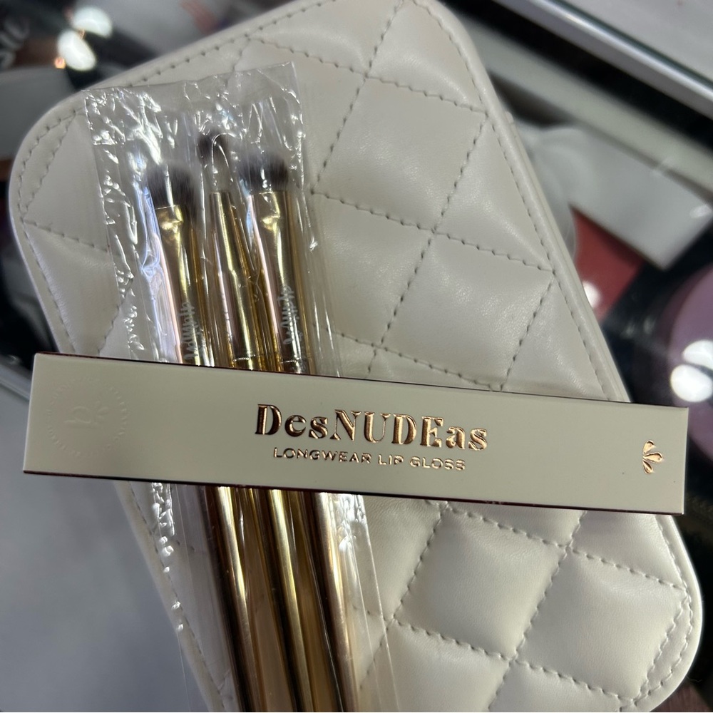 Alamar Cosmetics Lips and Eyes Bundle